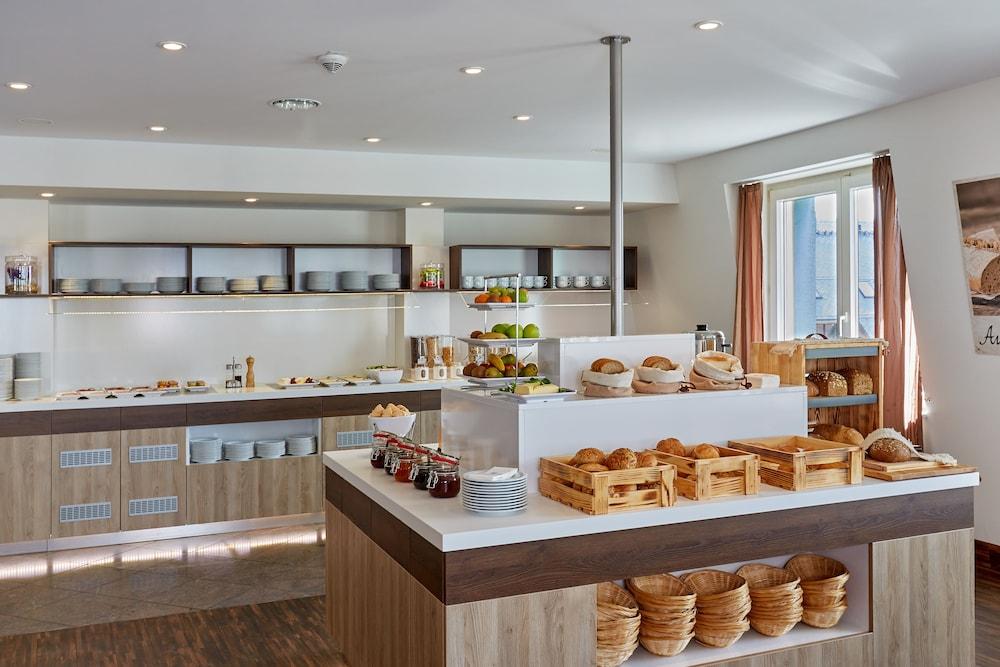 H+ Hotel Lipcse Kültér fotó
