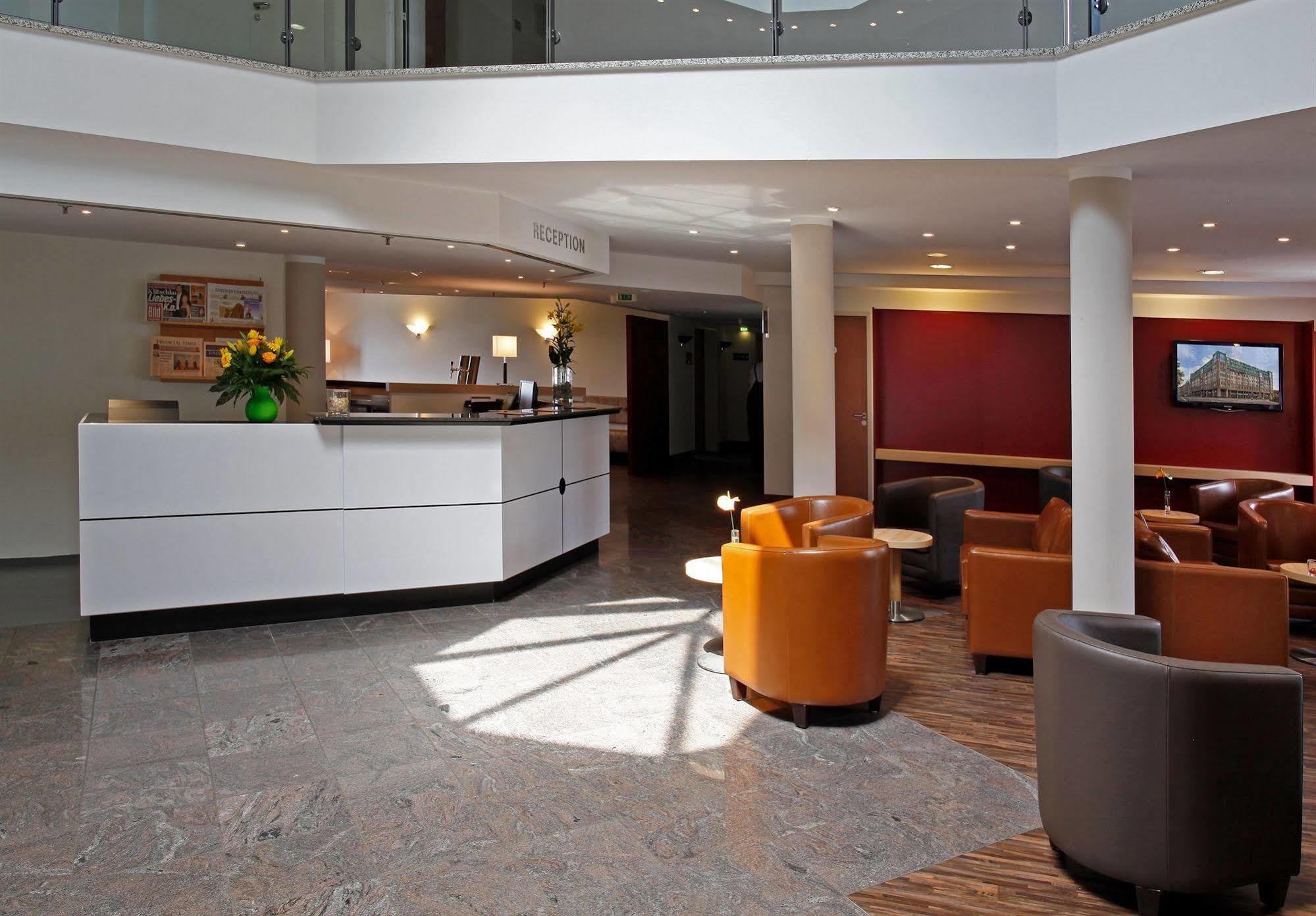 H+ Hotel Lipcse Beltér fotó